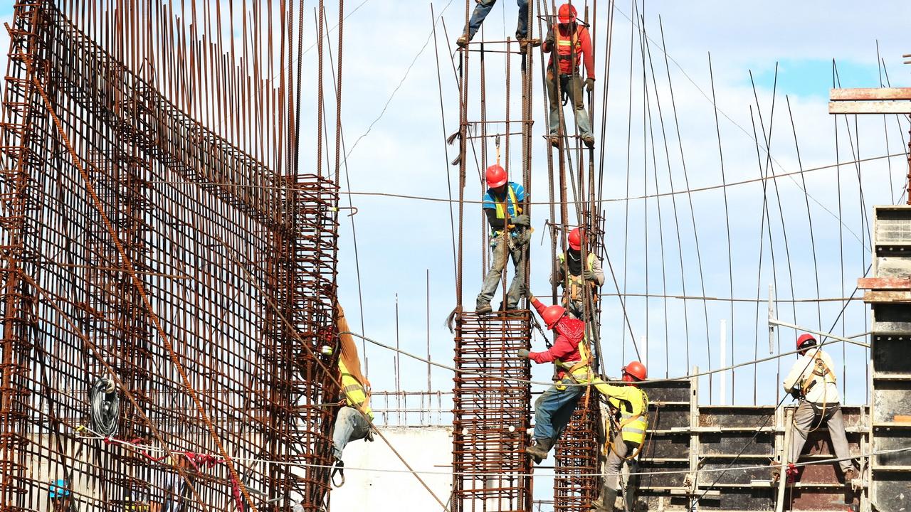 How to Find Construction Jobs in Europe: No Upfront Fees, Legal Work Permits